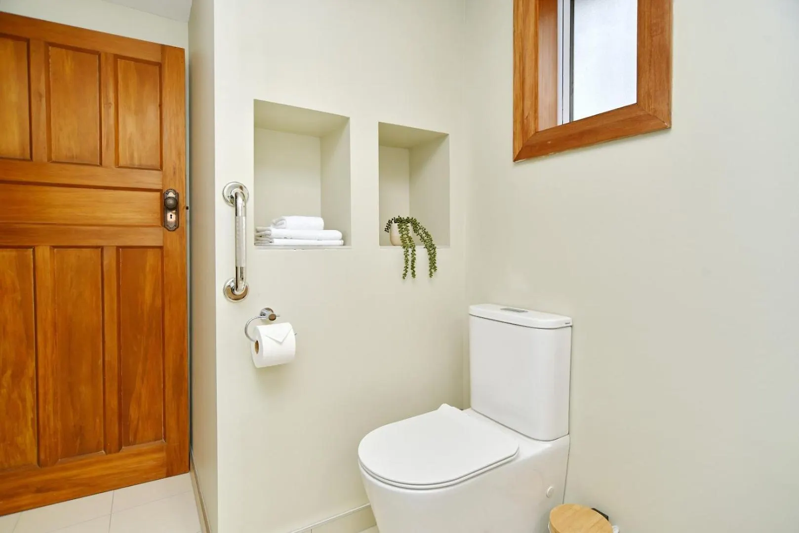 Studio Retreat With Ev & Off Street Parking Christchurch 0*,
