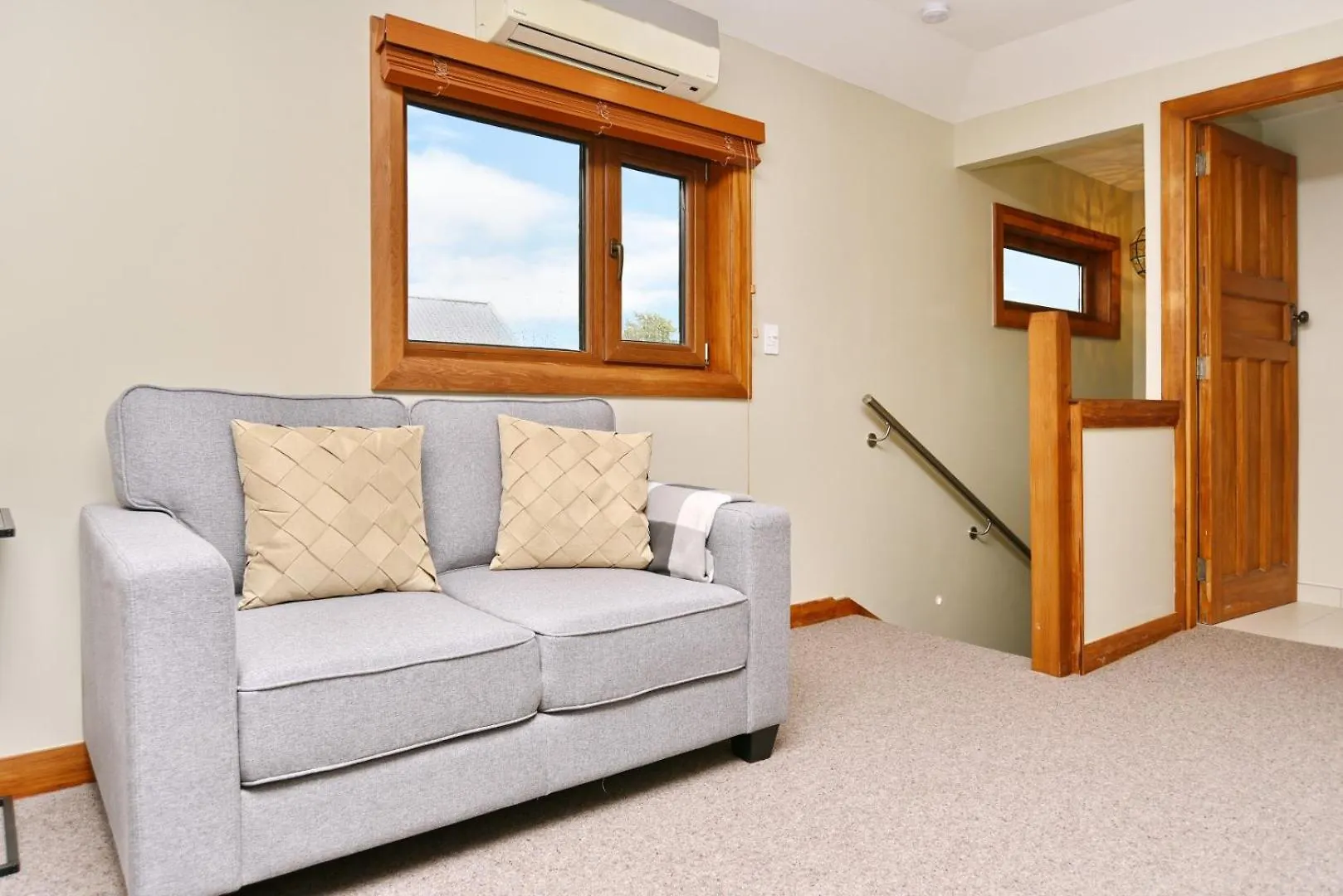 Studio Retreat With Ev & Off Street Parking Christchurch